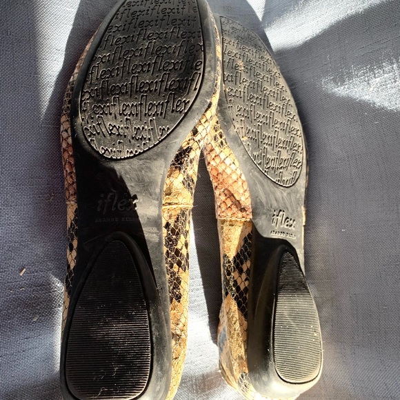 Anne Klein size 8.5 animal print flat - Picture 5 of 5